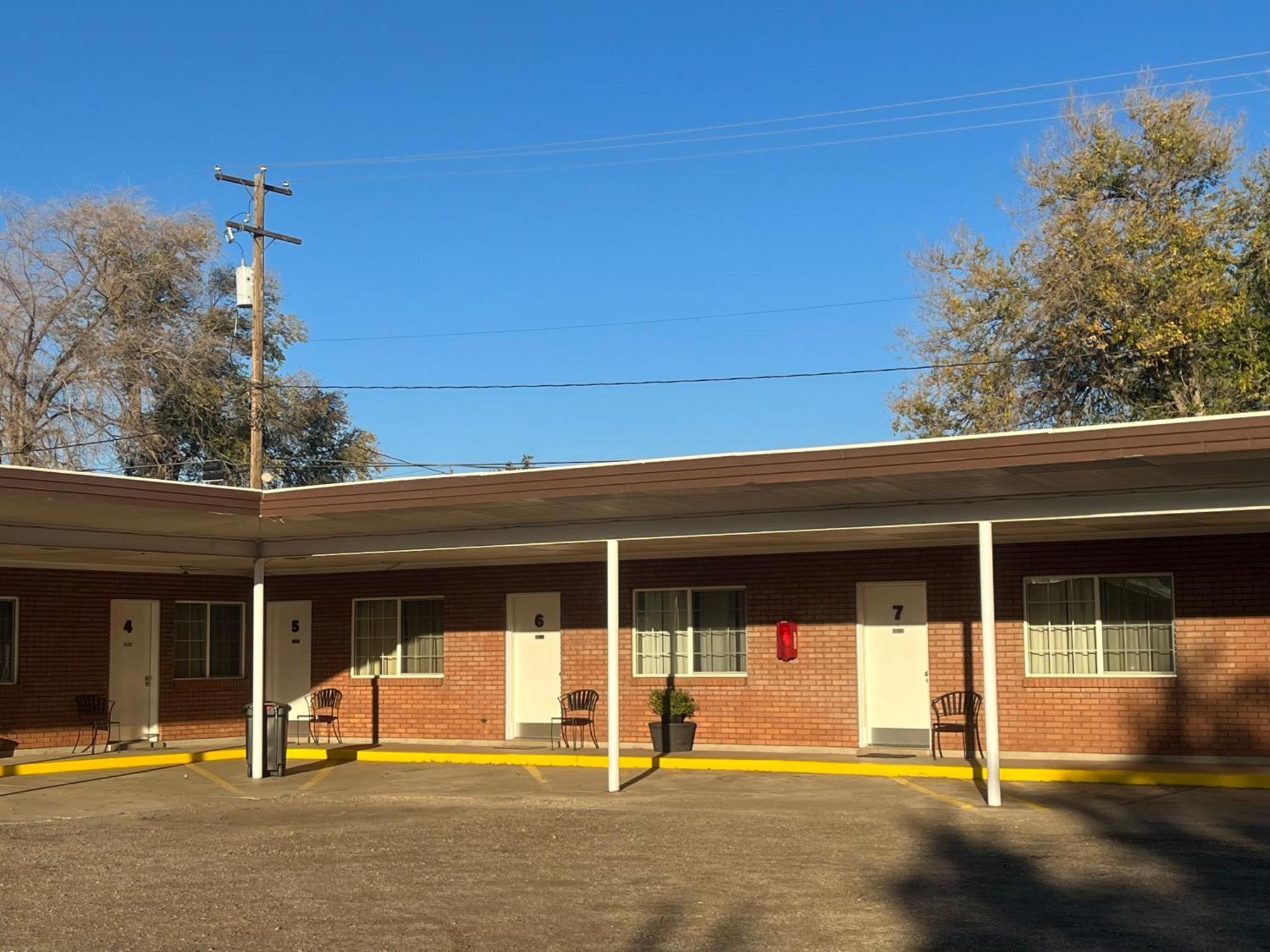 Delano Motel & Rv Park Beaver Exterior photo
